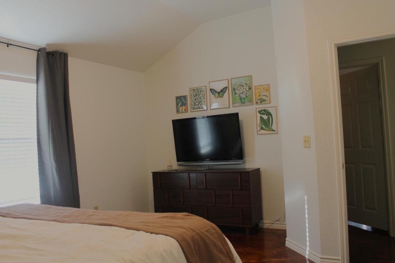 Setting The Right Vibes. Apartment Killeen Bagian luar foto