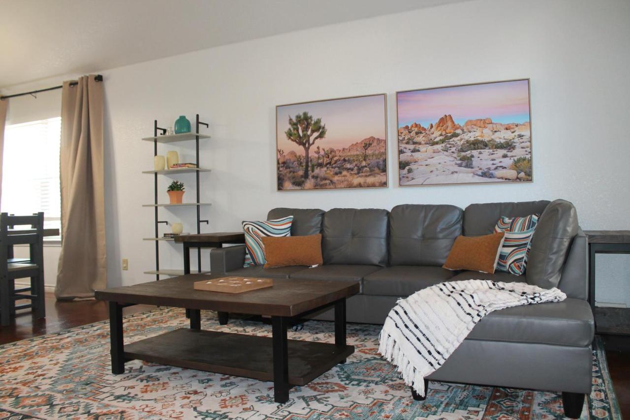 Setting The Right Vibes. Apartment Killeen Bagian luar foto
