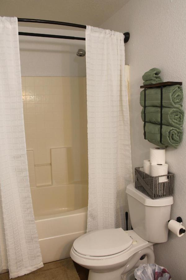 Setting The Right Vibes. Apartment Killeen Bagian luar foto