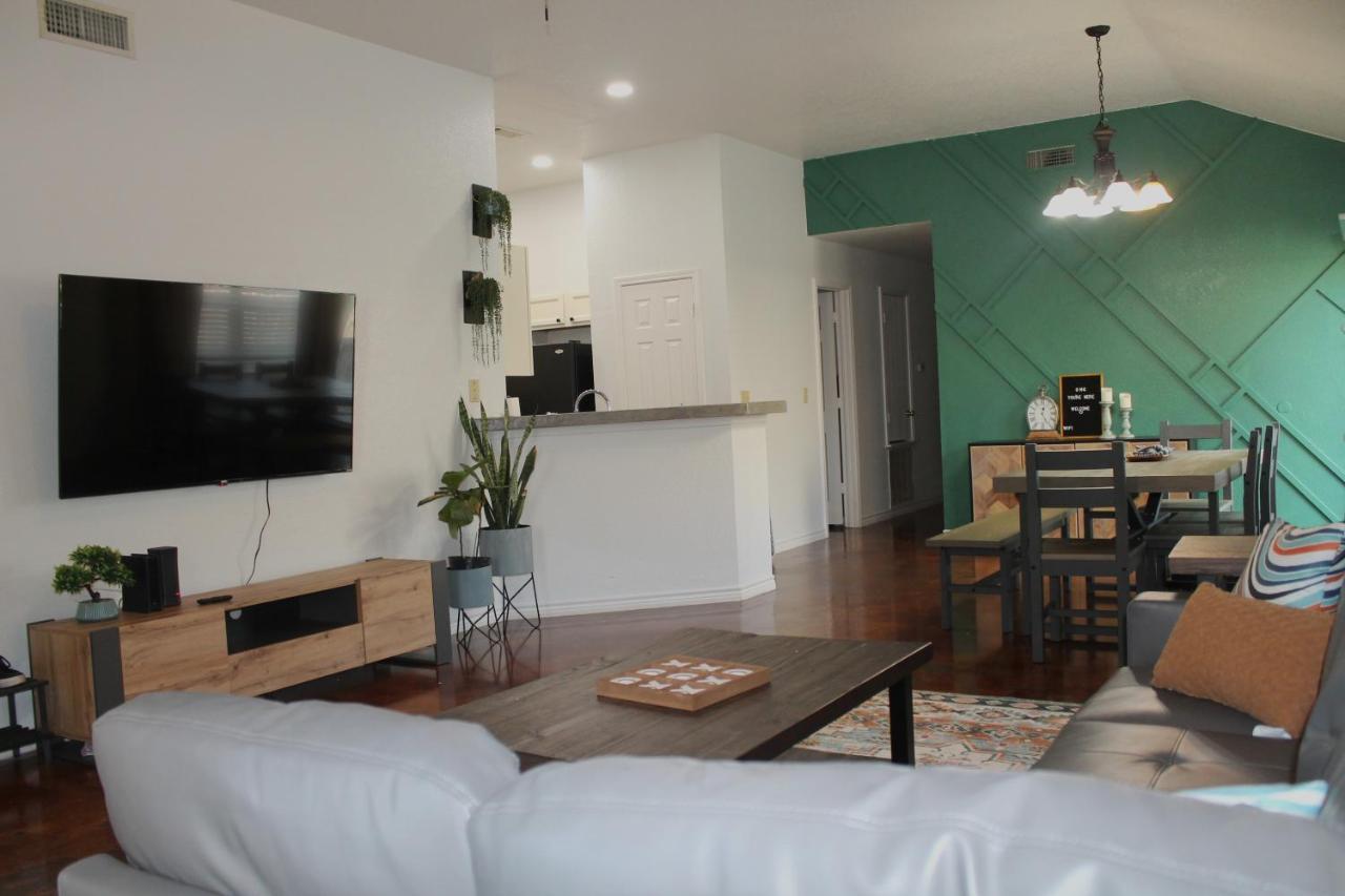 Setting The Right Vibes. Apartment Killeen Bagian luar foto